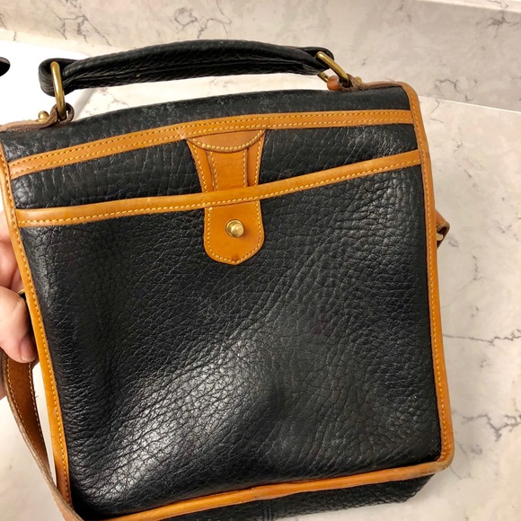 Vintage Navy Blue Dooney and Bourke Bag - Picture 4 of 4